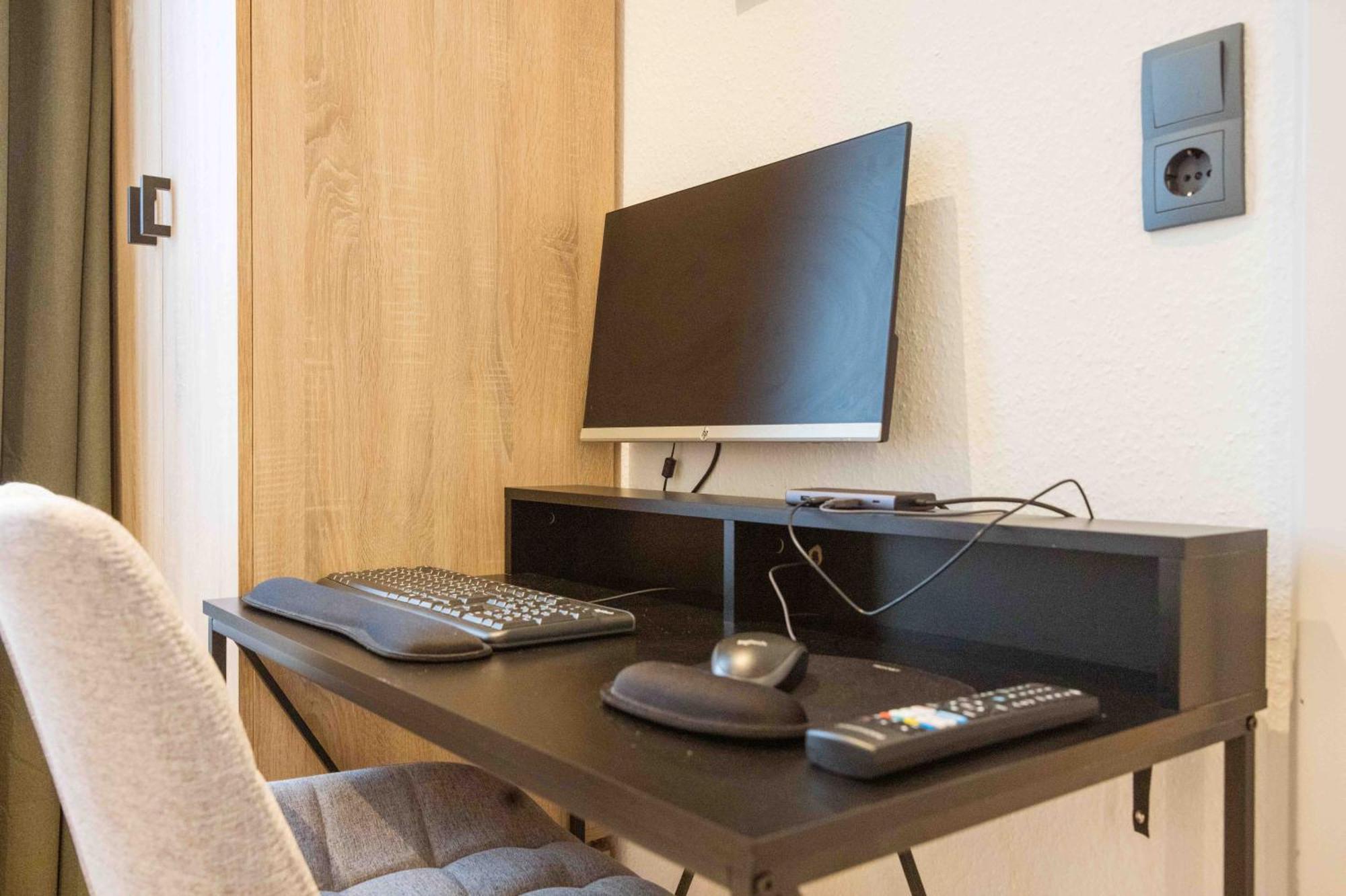 Schillerapartment Hof, Kueche, 24H Digital-Checkin, Parkplatz, Wlan250Mbit Hof  Exteriér fotografie
