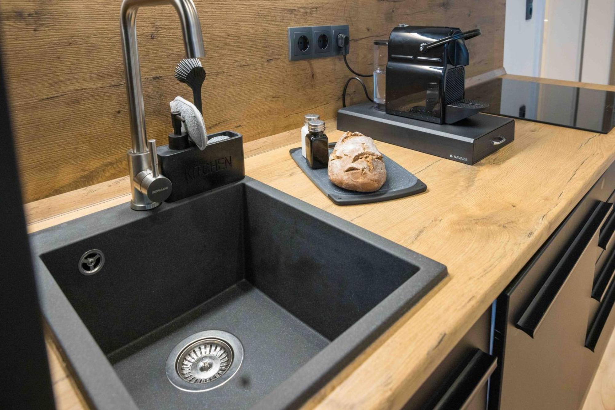 Schillerapartment Hof, Kueche, 24H Digital-Checkin, Parkplatz, Wlan250Mbit Hof  Exteriér fotografie