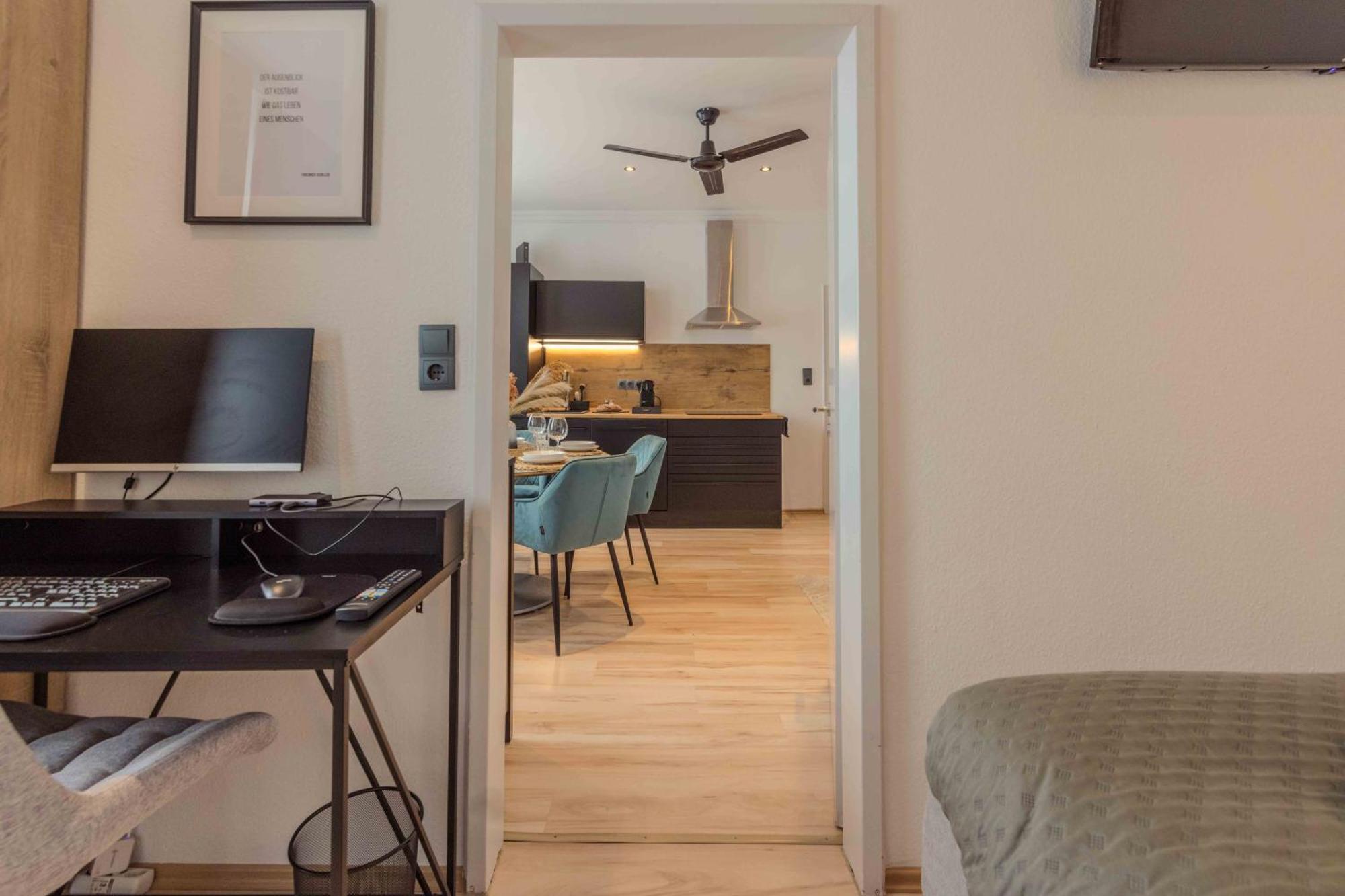Schillerapartment Hof, Kueche, 24H Digital-Checkin, Parkplatz, Wlan250Mbit Hof  Exteriér fotografie